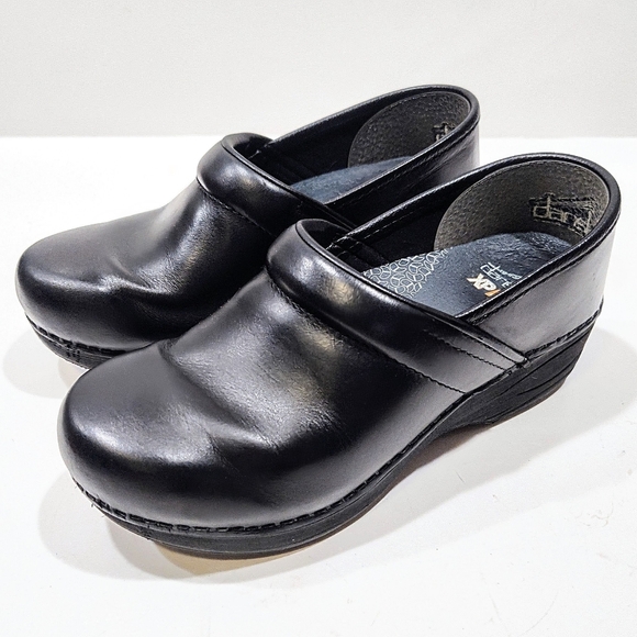 Dansko XP 2.0 Professional Clogs Black Leather Women's 37 EU 6½-7 US Slip Resist - Picture 3 of 10